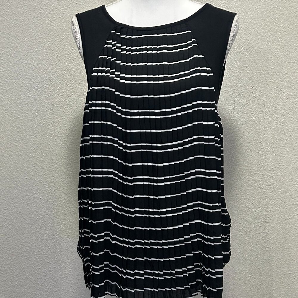 August Moon black and white striped, pleated sleeveless swing blouse, Large